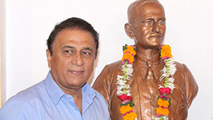 Legend Cricketer Sunil Gavaskar visits Deccan Gymkhana.